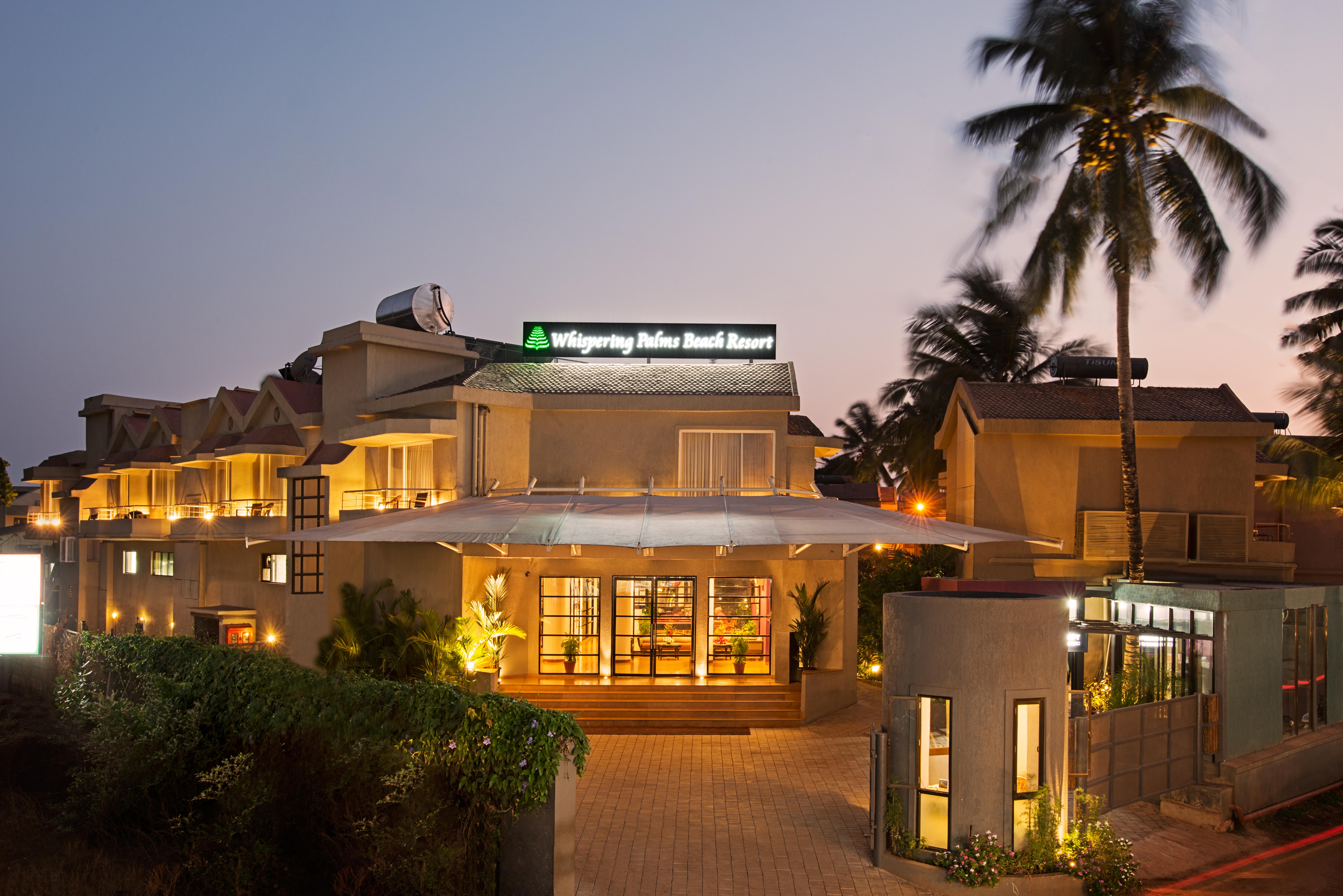 Whispering Palms Beach Resort Candolim Extérieur photo